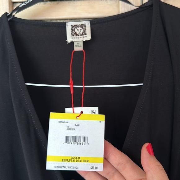 Anne Klein- black top with faux wrap closure - Picture 2 of 3